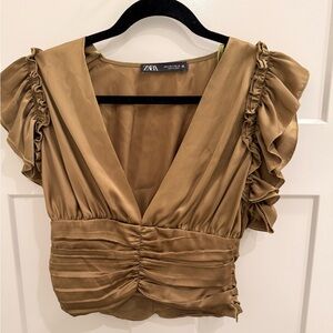 Zara Women's Green Ruffled Top